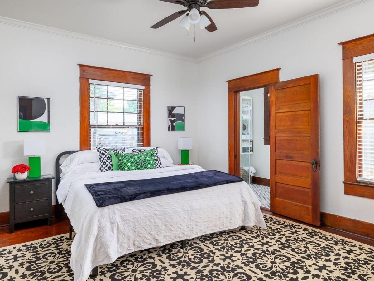 Relaxong House Of Glen Mills Villa Esterno foto